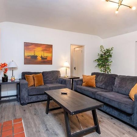 Chic And Spacious 3Br Gem In Central La Лос Анджелис Екстериор снимка