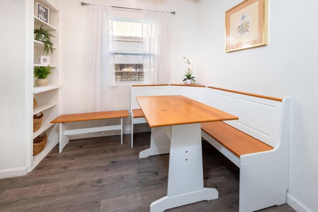 Chic And Spacious 3Br Gem In Central La Лос Анджелис Екстериор снимка