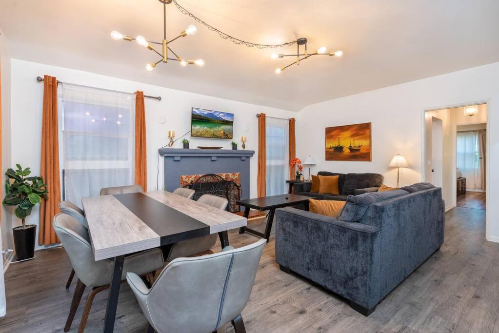 Chic And Spacious 3Br Gem In Central La Лос Анджелис Екстериор снимка