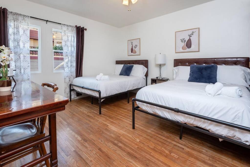 Chic And Spacious 3Br Gem In Central La Лос Анджелис Екстериор снимка