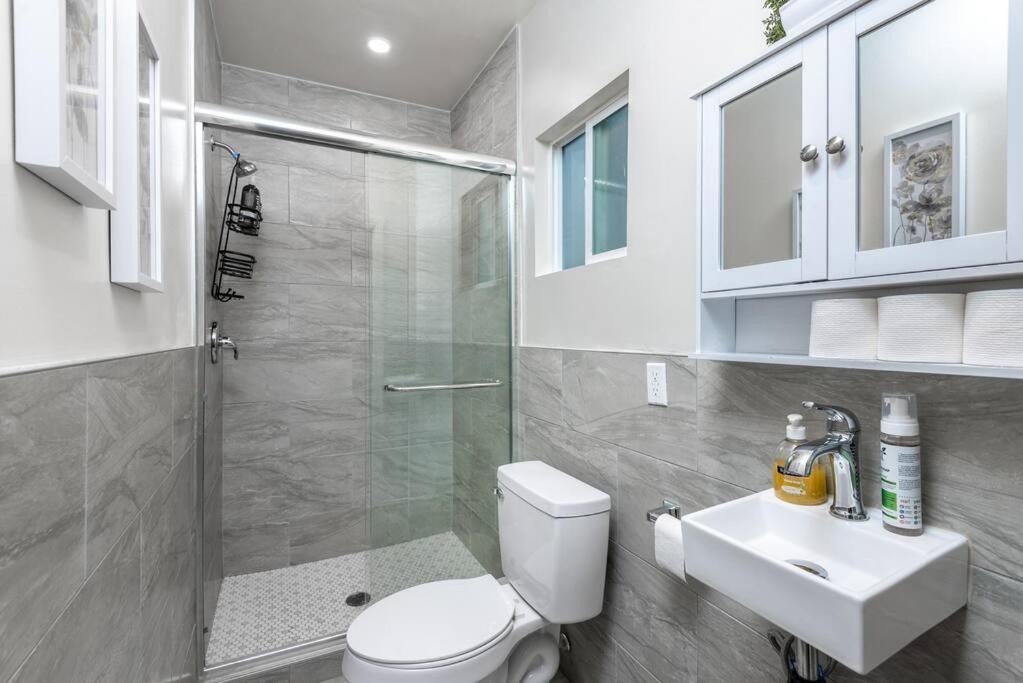 Chic And Spacious 3Br Gem In Central La Лос Анджелис Екстериор снимка